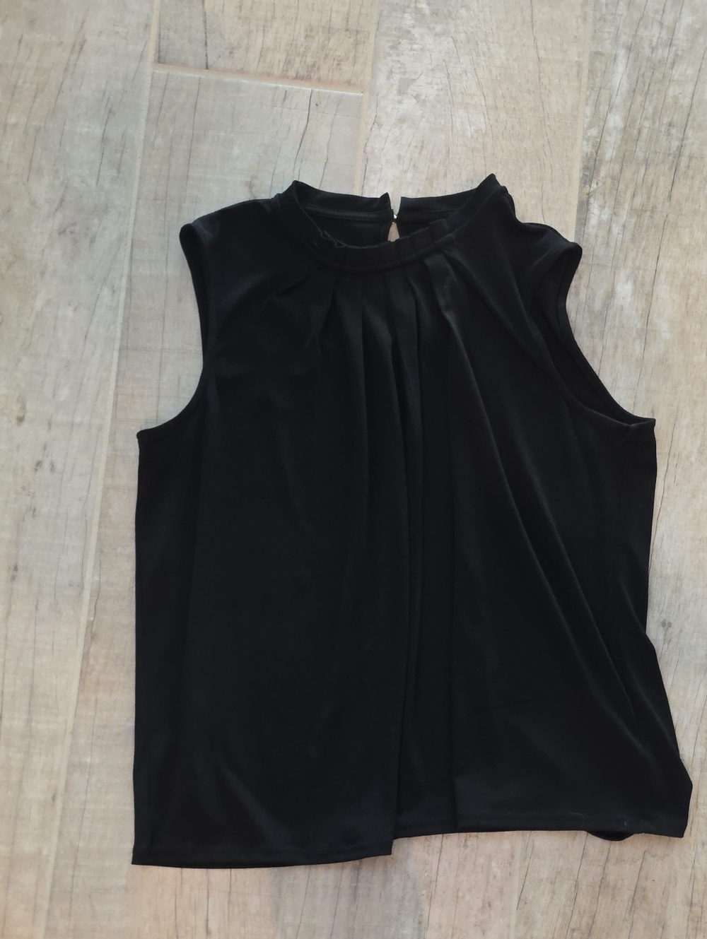 Elle Black Sleeveless Pleated Mock Neck Camisole